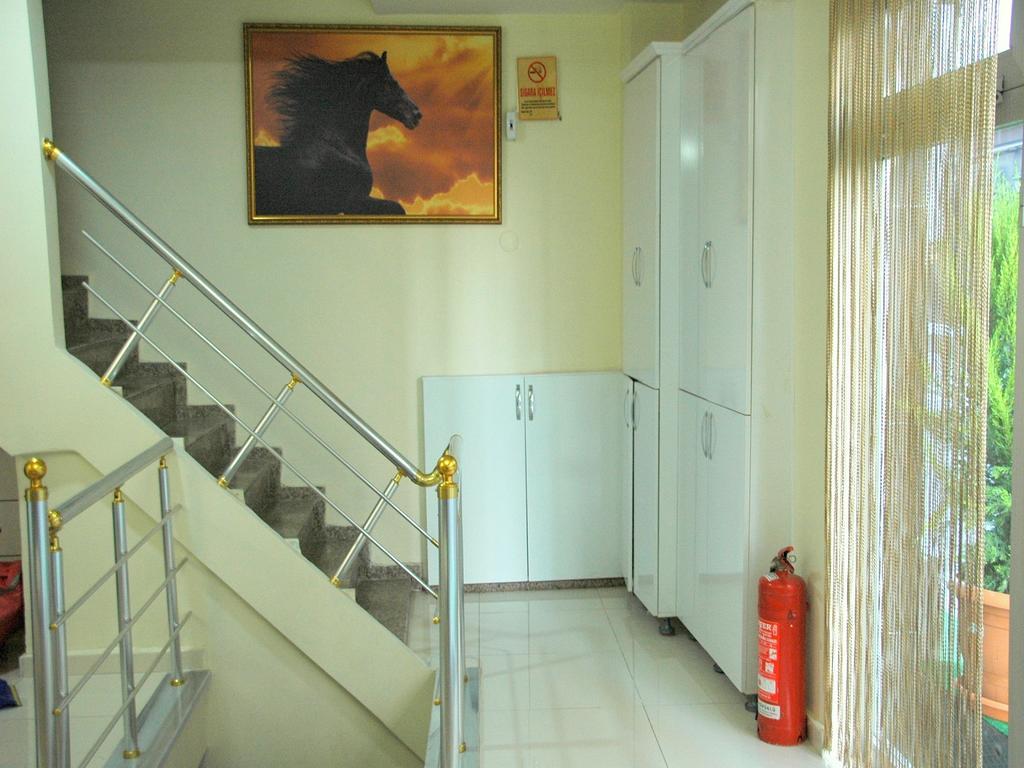 Tolga Hotel Истанбул Екстериор снимка