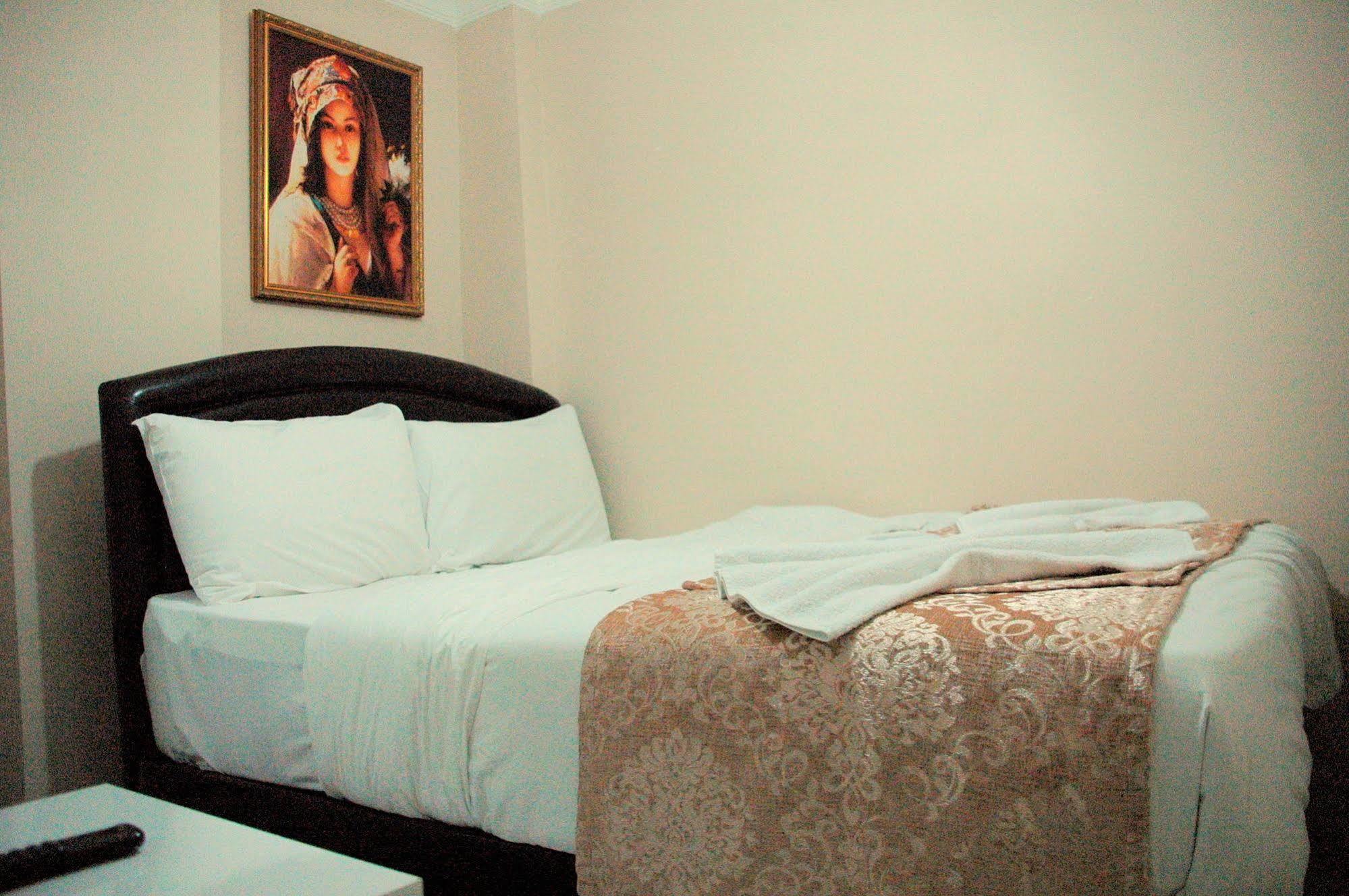 Tolga Hotel Истанбул Екстериор снимка