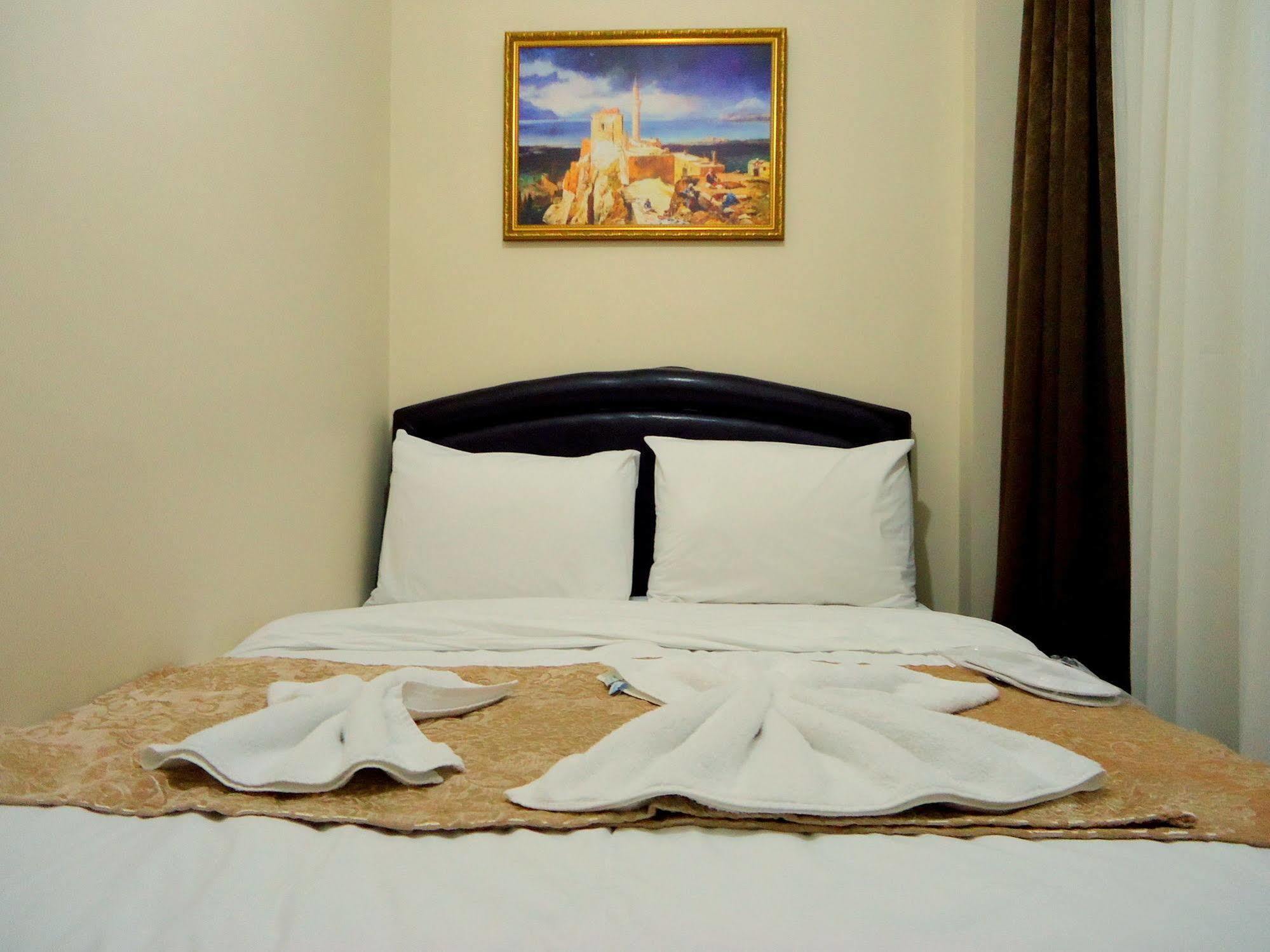 Tolga Hotel Истанбул Екстериор снимка