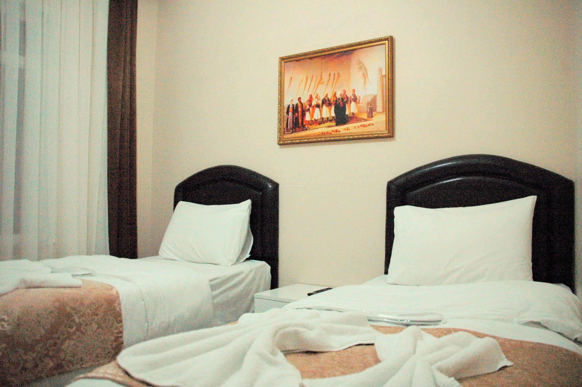 Tolga Hotel Истанбул Екстериор снимка
